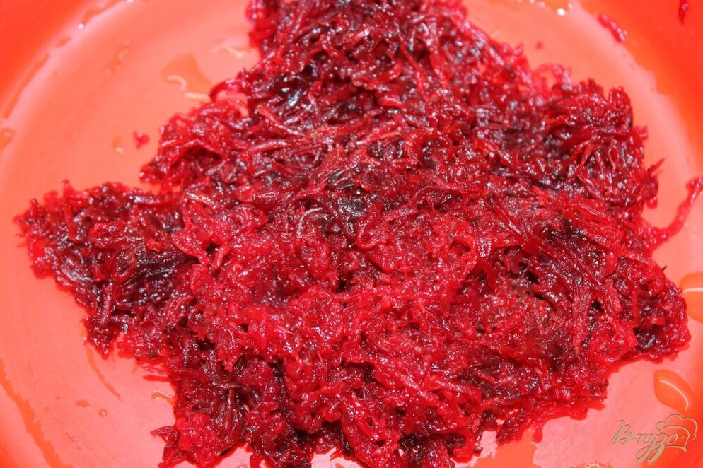 Grated beets for anti-parasitic syrup