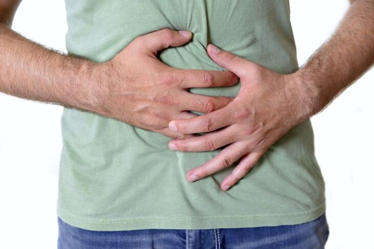 Pain and bloating - symptoms of worms in the gut