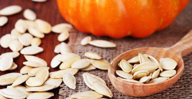 How to Use Pumpkin Seeds to Get Rid of Worms